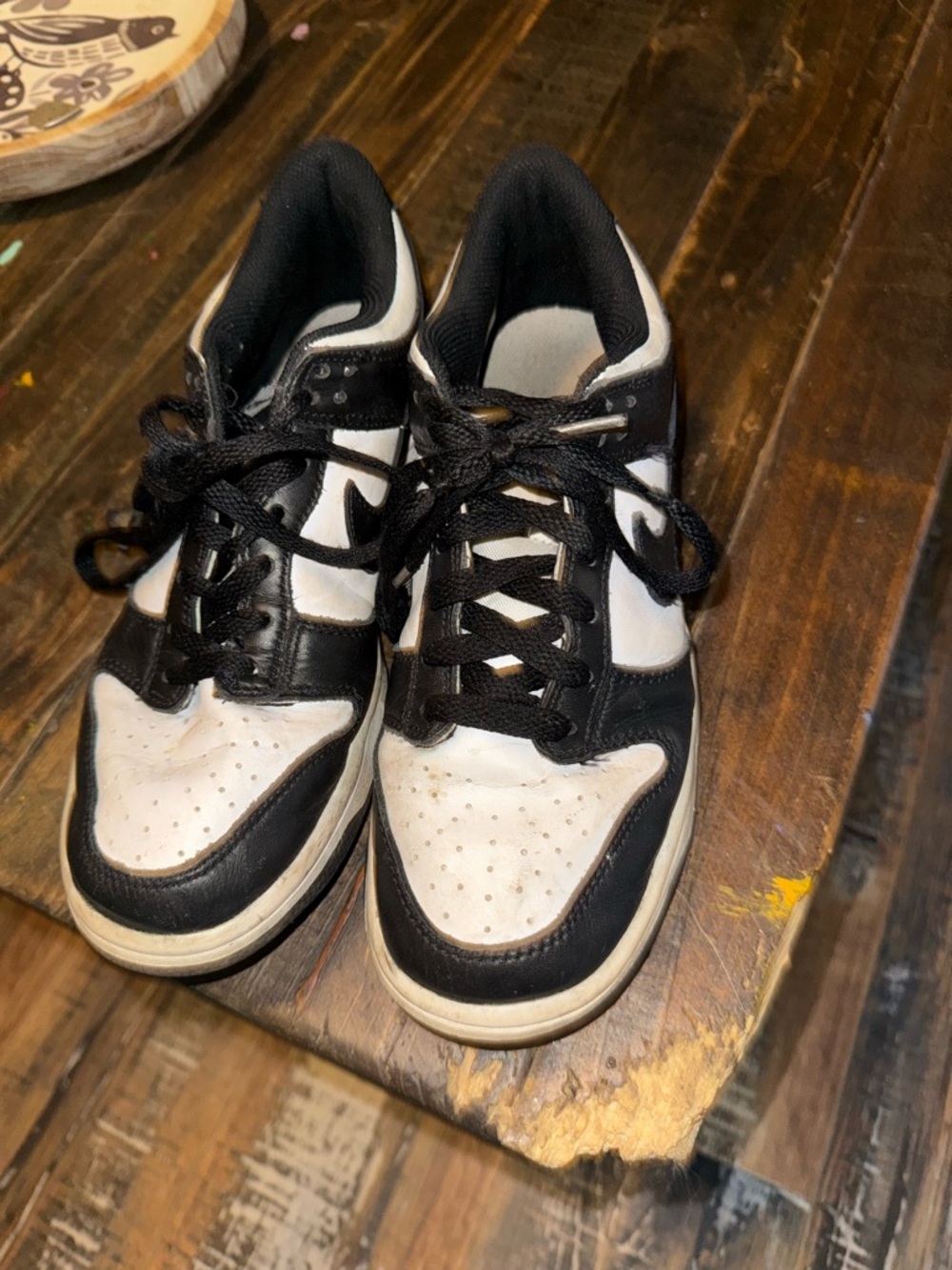 Nike Women's Black and White Athletic Shoes